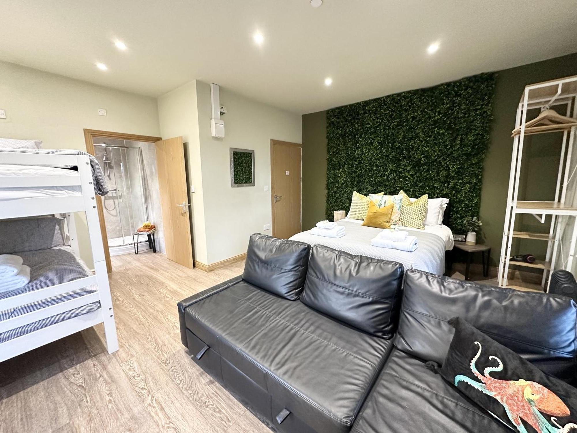 Entire Venue With Accommodation Sleeps Up To 19 - Waterfall Country Escape Wales Coelbren Exterior foto